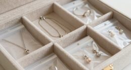 securely pack jewelry carefully