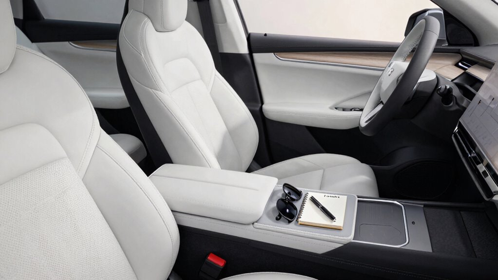 maintain front seat organization