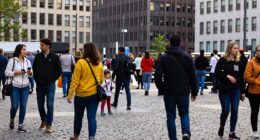 manage crowded scenes effectively